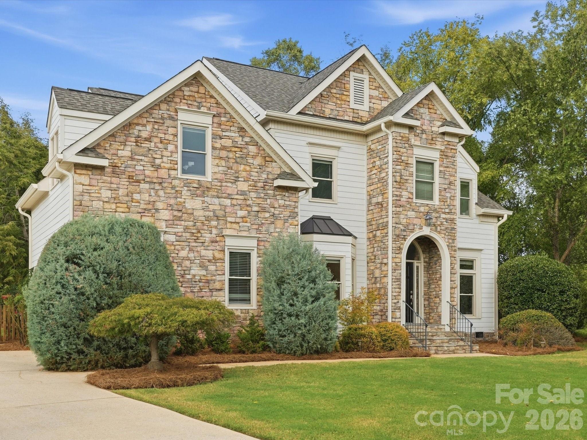 123 Topsail Place