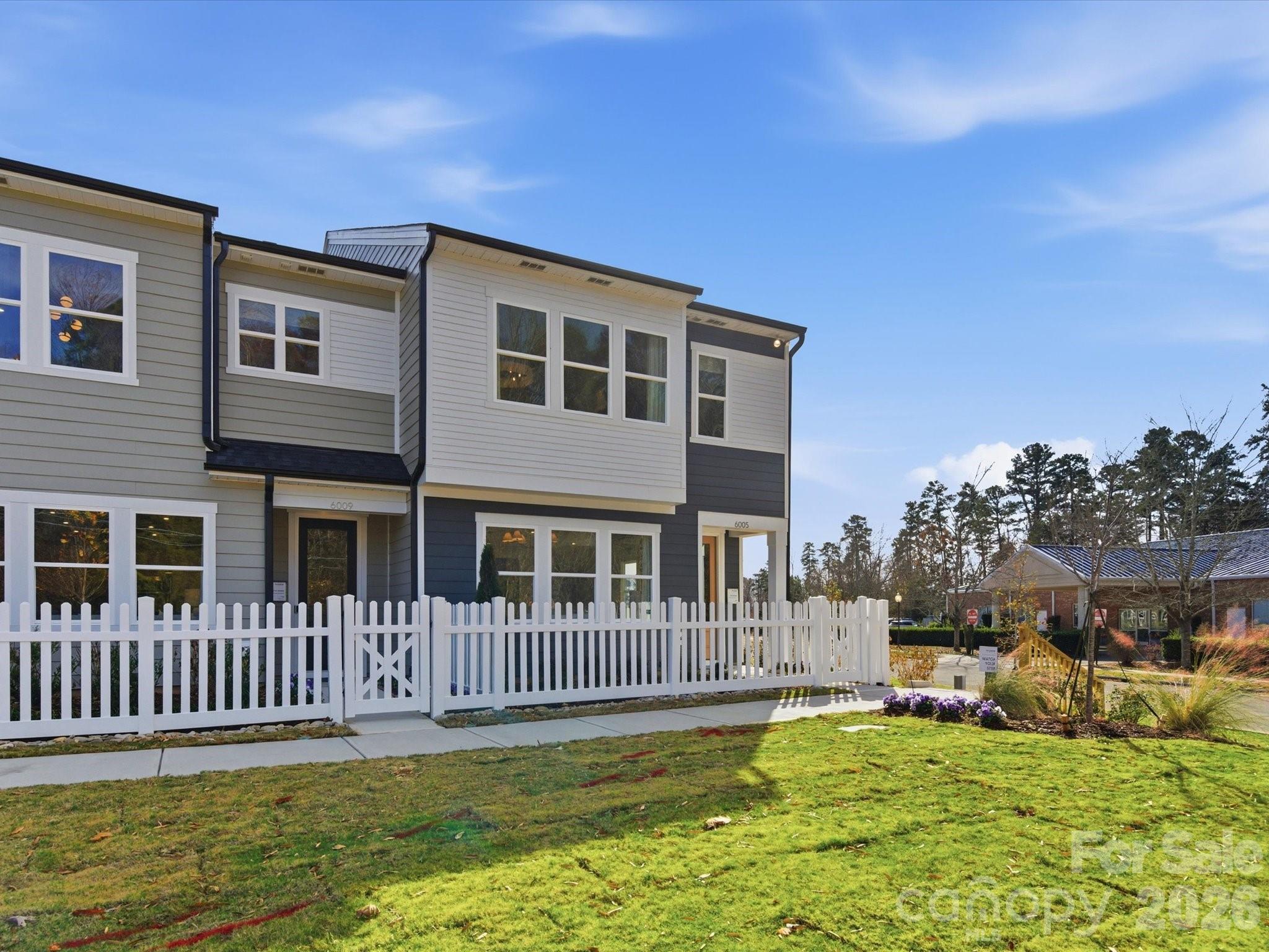 Ellis Townes - Residential