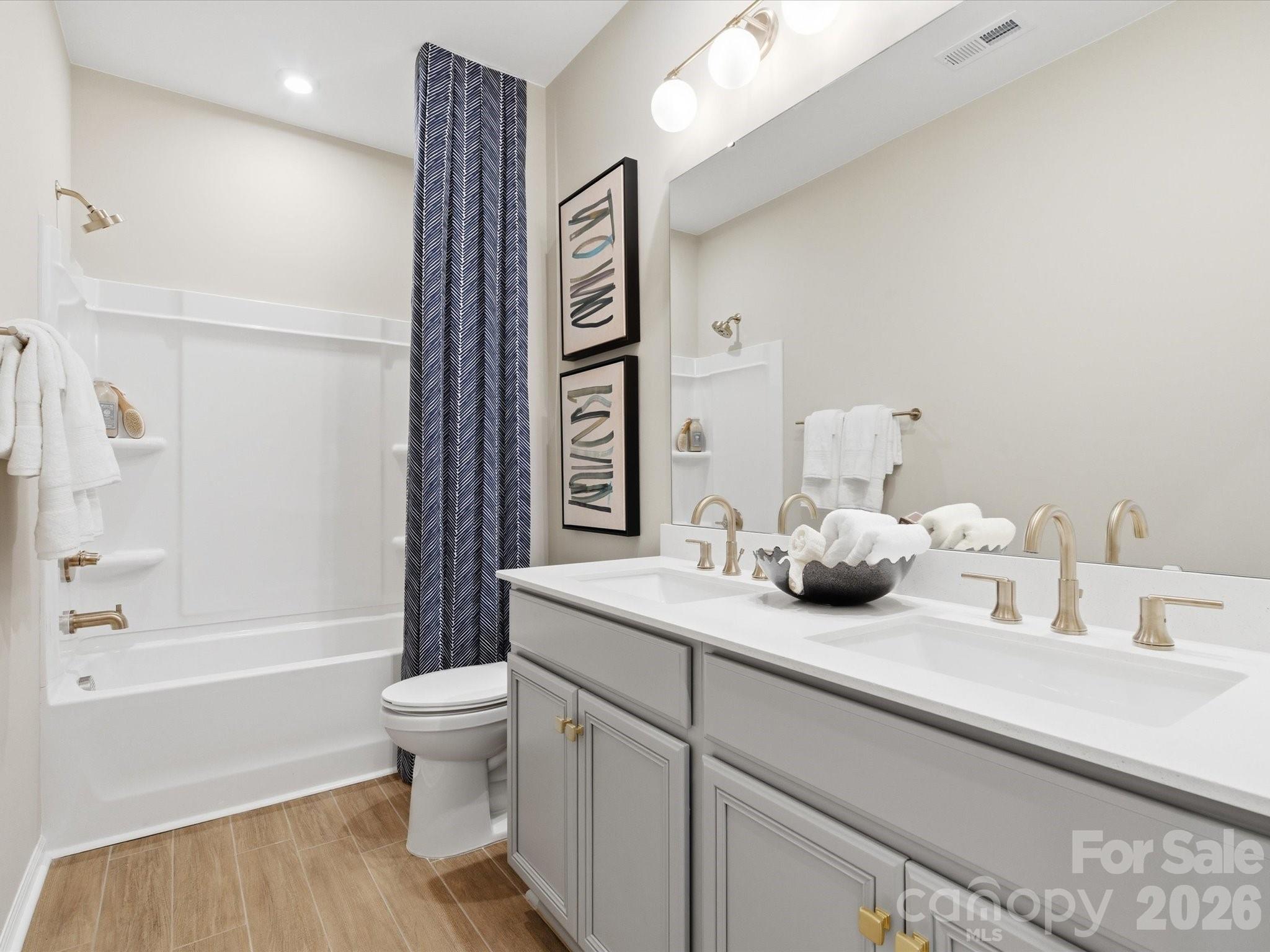 Ellis Townes - Residential