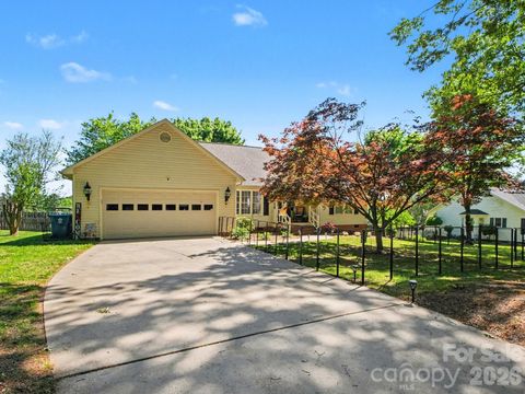 Photo of 1706 Whitney Lane, Salisbury, NC 28146 (MLS # 4372560)