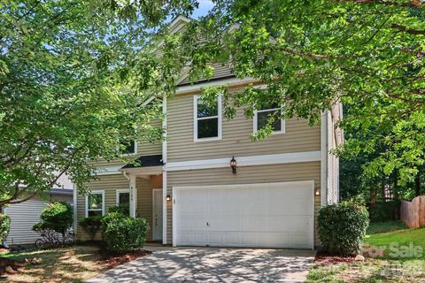 Photo of 8120 Nikki Cole Drive, Charlotte, NC 28215 (MLS # 4392295)