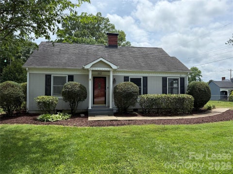Photo of 1117 13th Avenue NW, Hickory, NC 28601 (MLS # 4420563)