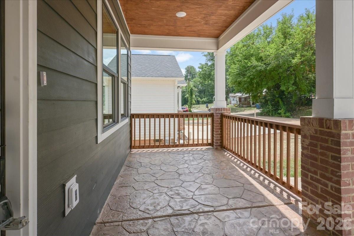 1038 Grady Street