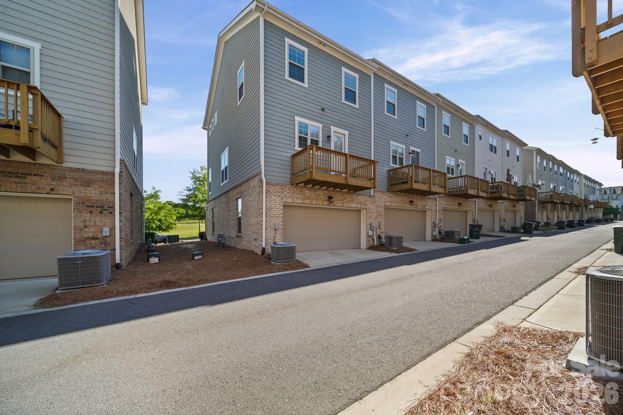Hadley at Arrowood Station - Residential