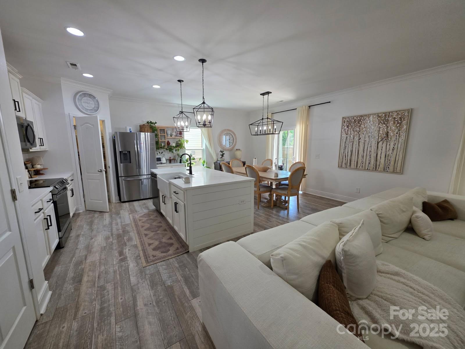 6114 Paw Village Road