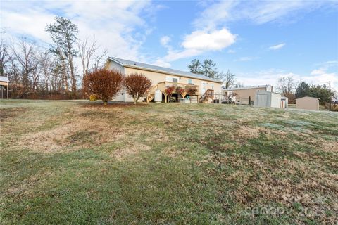 A home in Hendersonville