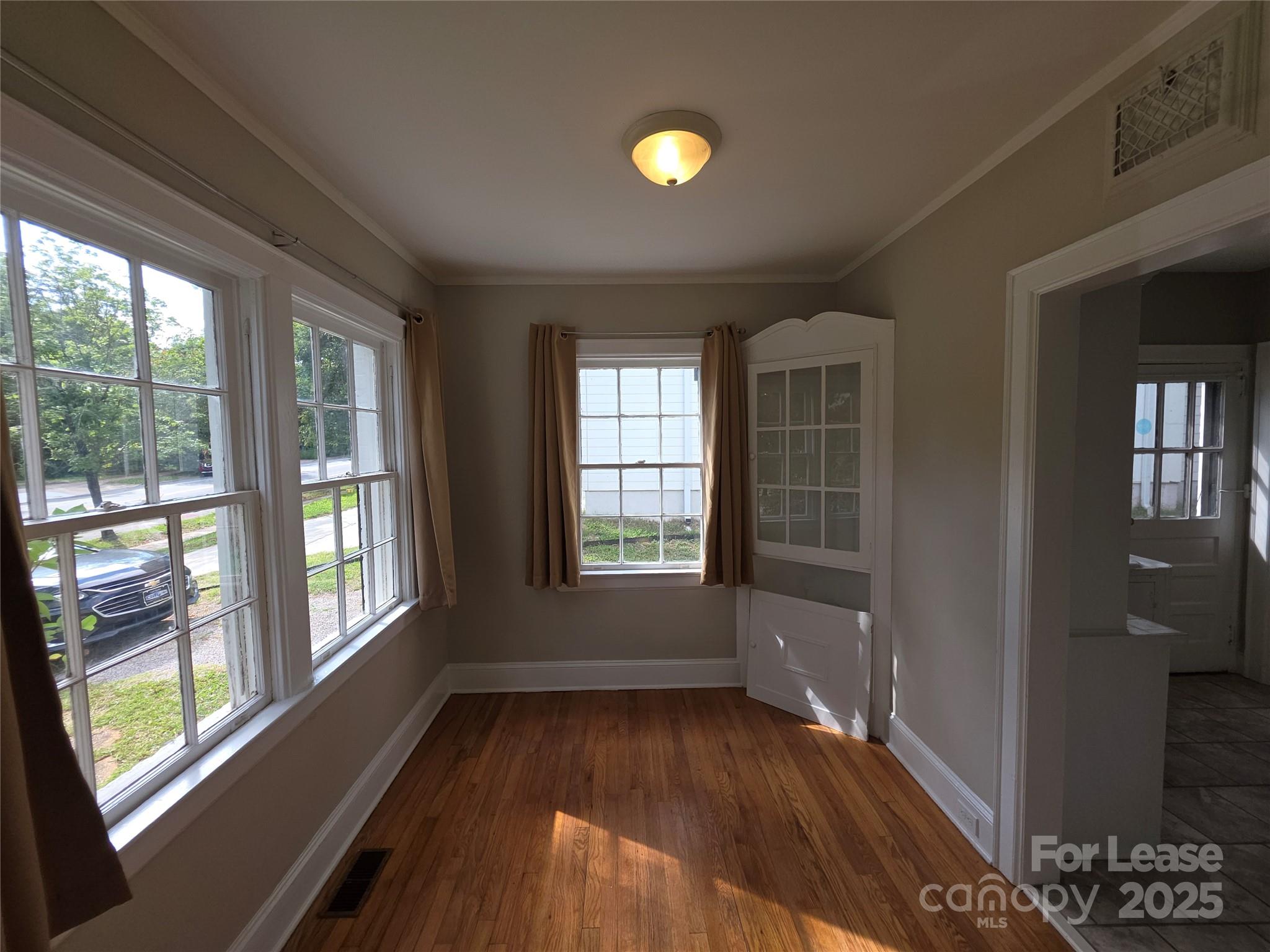 Commonwealth - Residential Lease