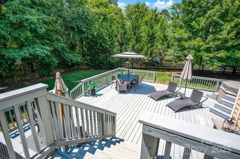 Photo of 10104 Treetop Lane, Cornelius, NC 28031 (MLS # 4274344)