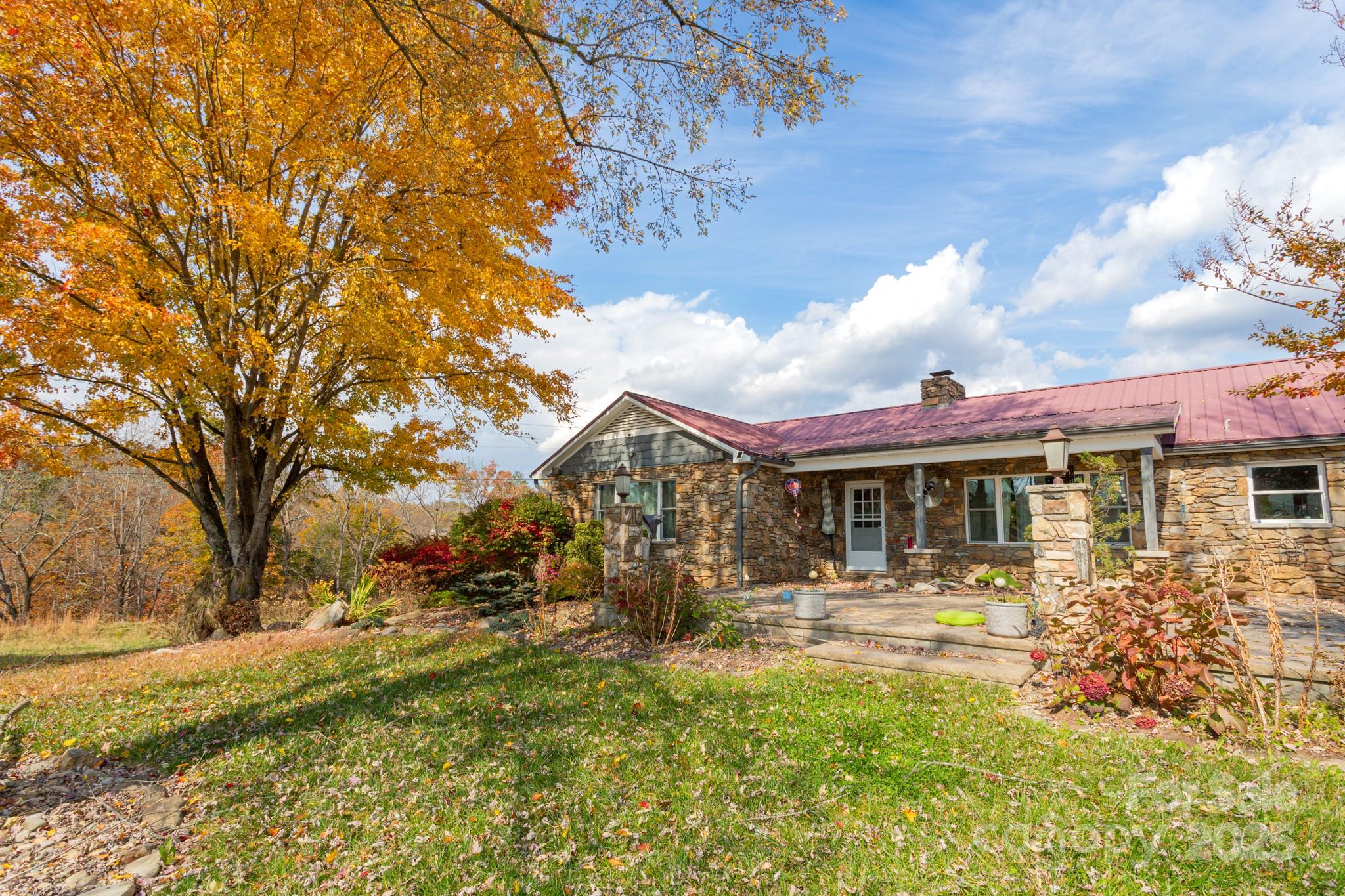 9 Eller Ford Road