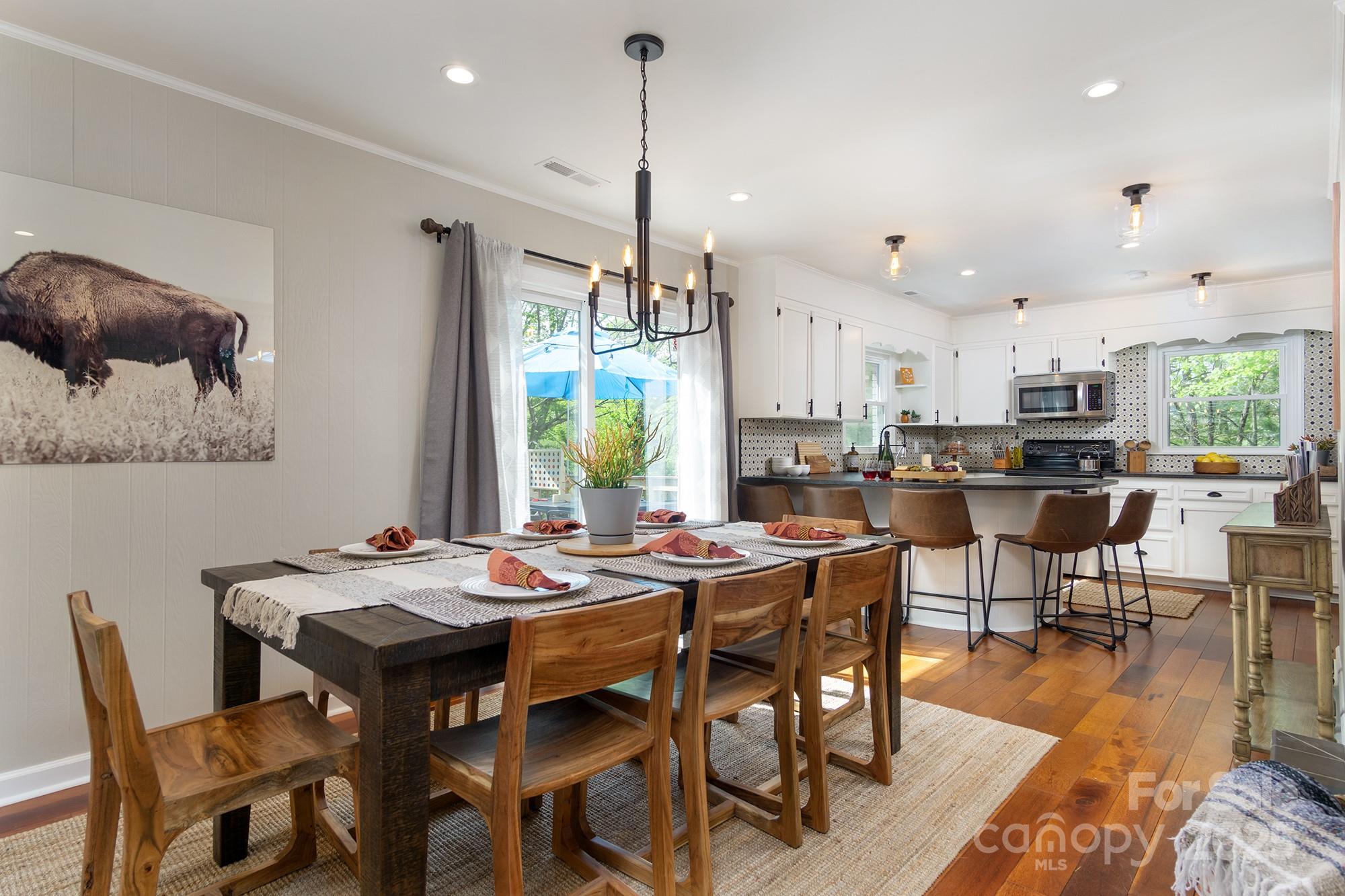 143 W Oakview Road