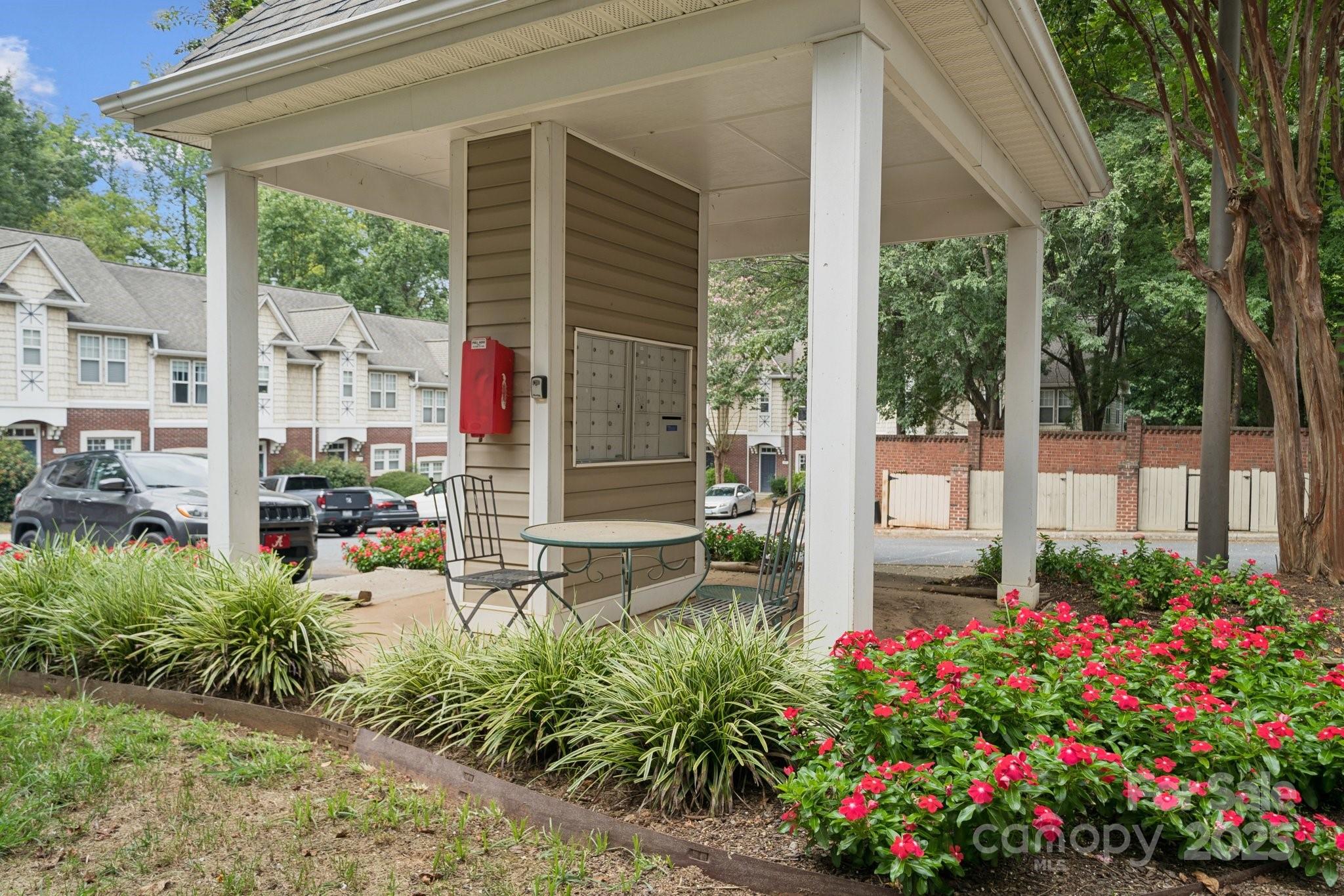 Commonwealth - Residential