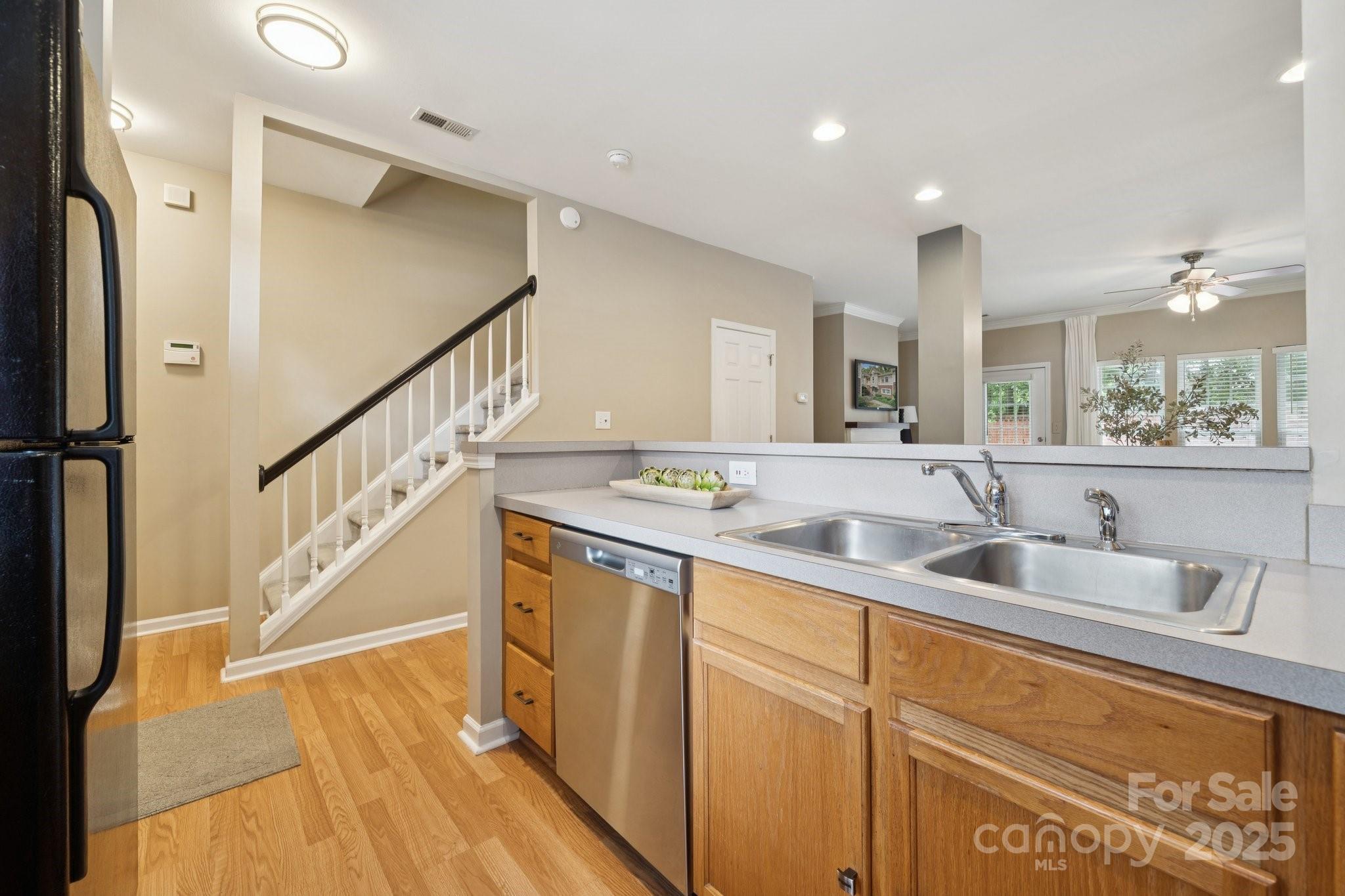 Commonwealth - Residential