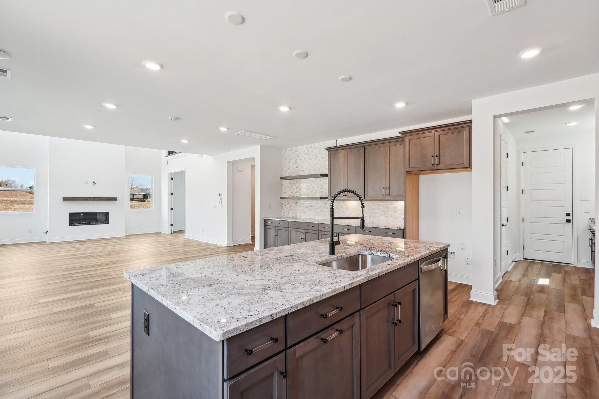 604 Hyder Trail