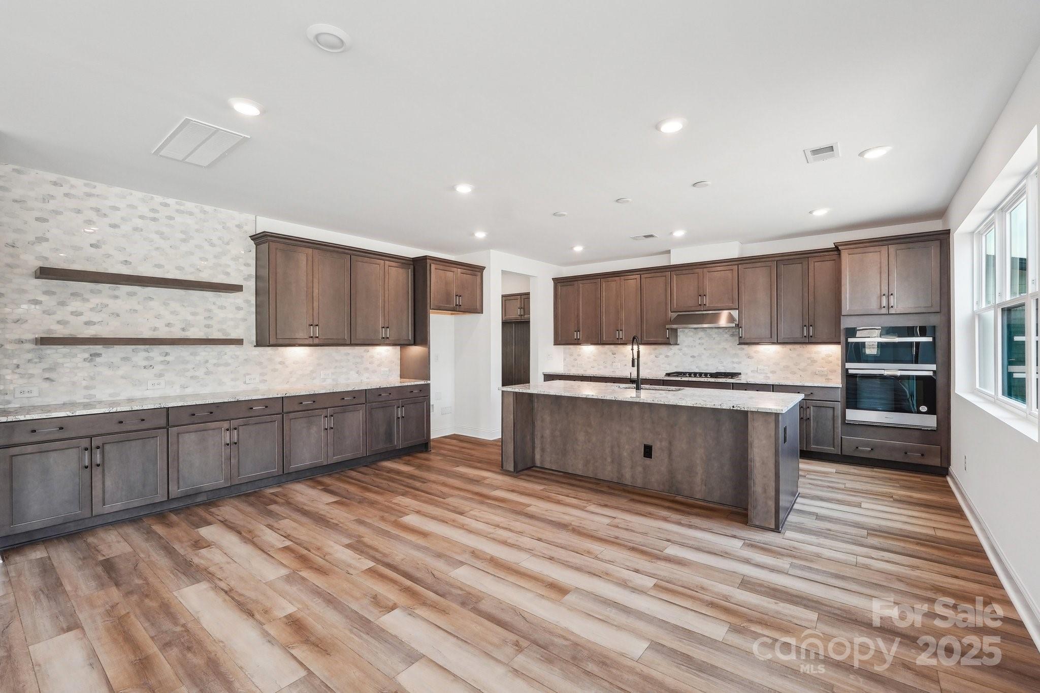604 Hyder Trail