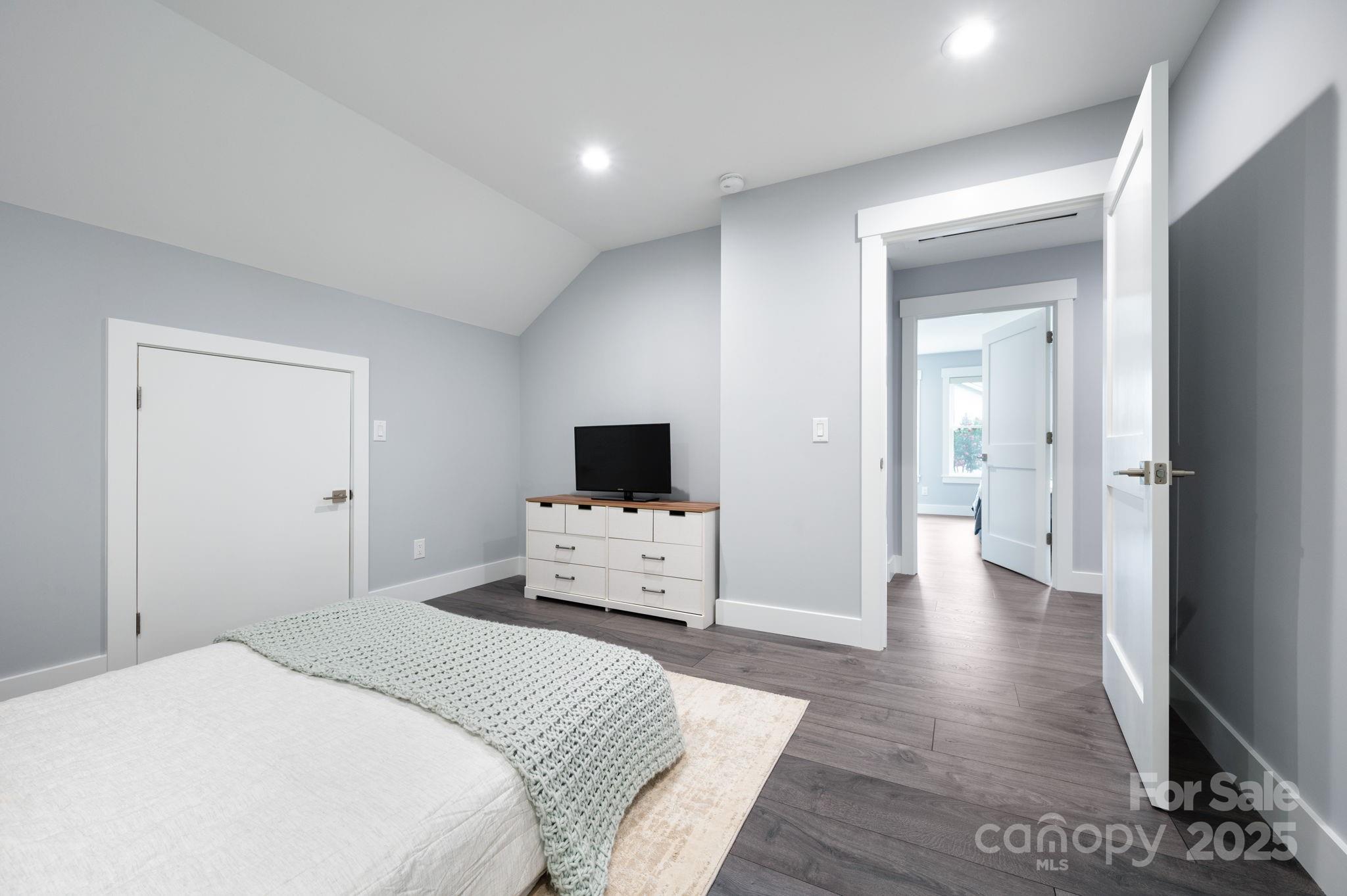 Ledbridge Vista - Residential