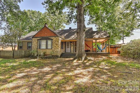 Photo of 608 Worley Street, Monroe, NC 28112 (MLS # 4371352)