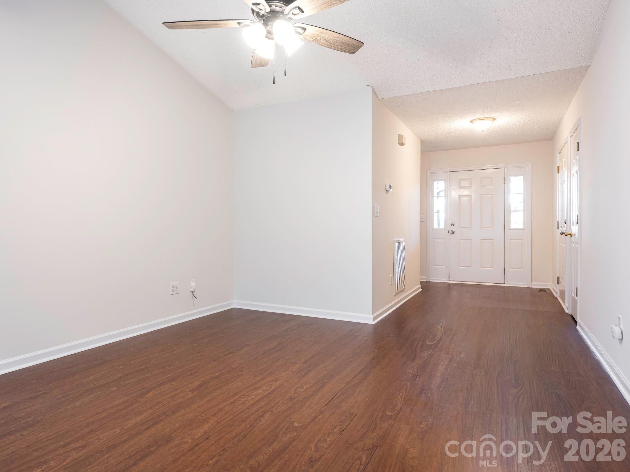 239 Candle Court NW