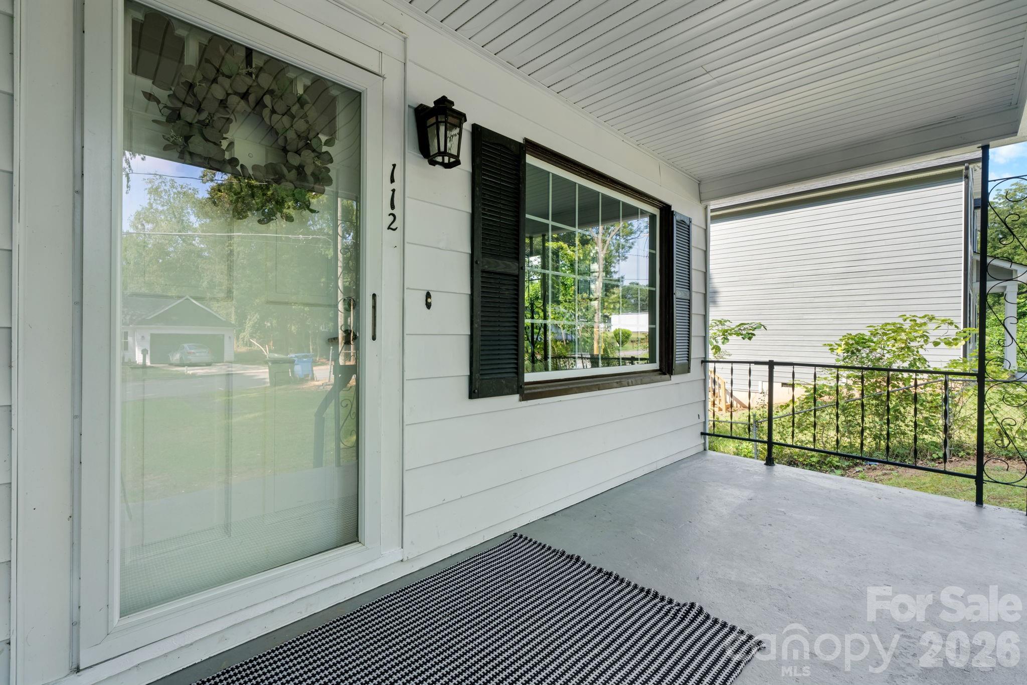 112 10th Avenue SE