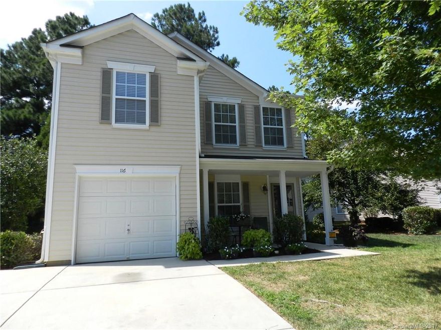 Honey, pack the bags! Popular neighborhood and a super nice home in move in ready condition.  New laminate wood floors just installed in August.  House has a great open floor plan perfect for entertaining.  In the front of the home there is a private area for a home office or quiet time.  All this home needs is you.