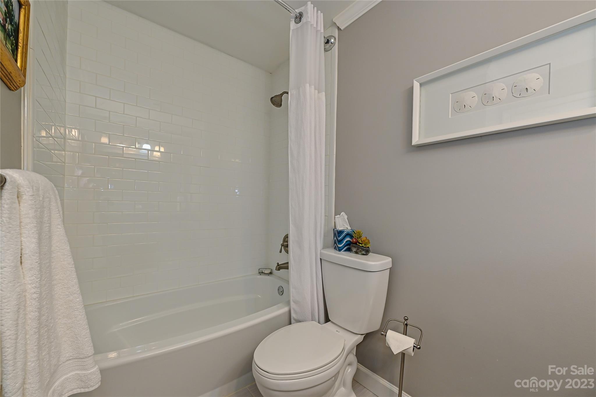 SARDIS WOODS - Residential