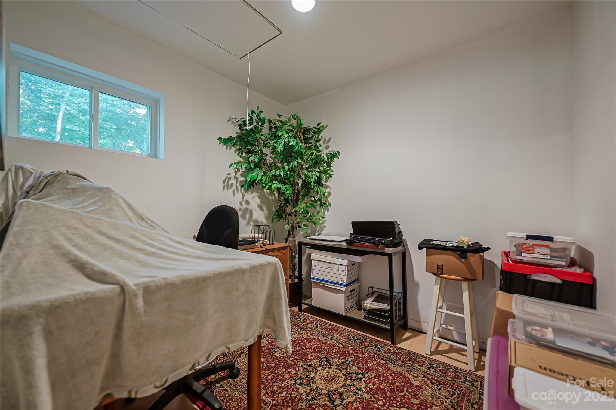 SARDIS WOODS - Residential