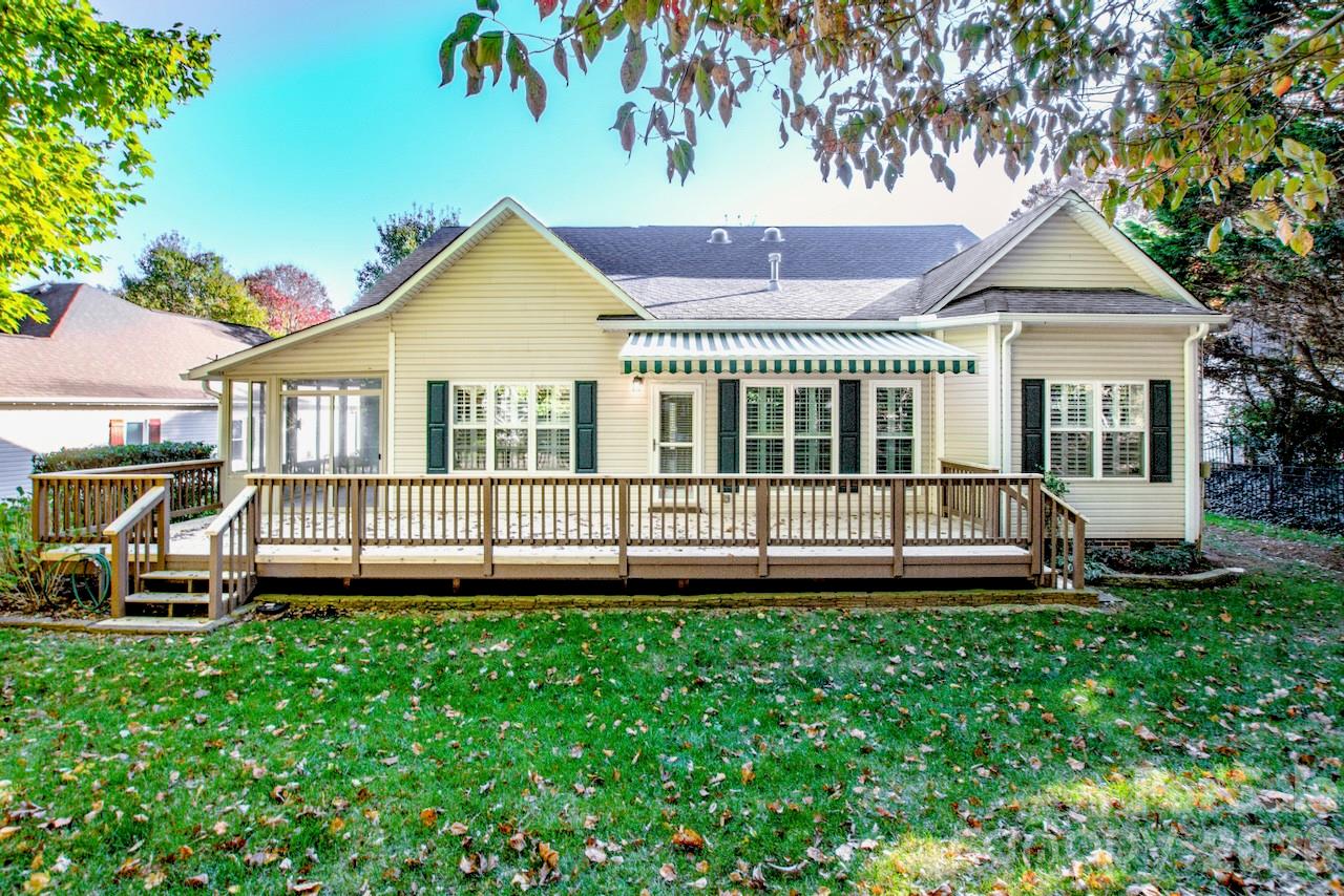 7157 Sedgebrook Drive W