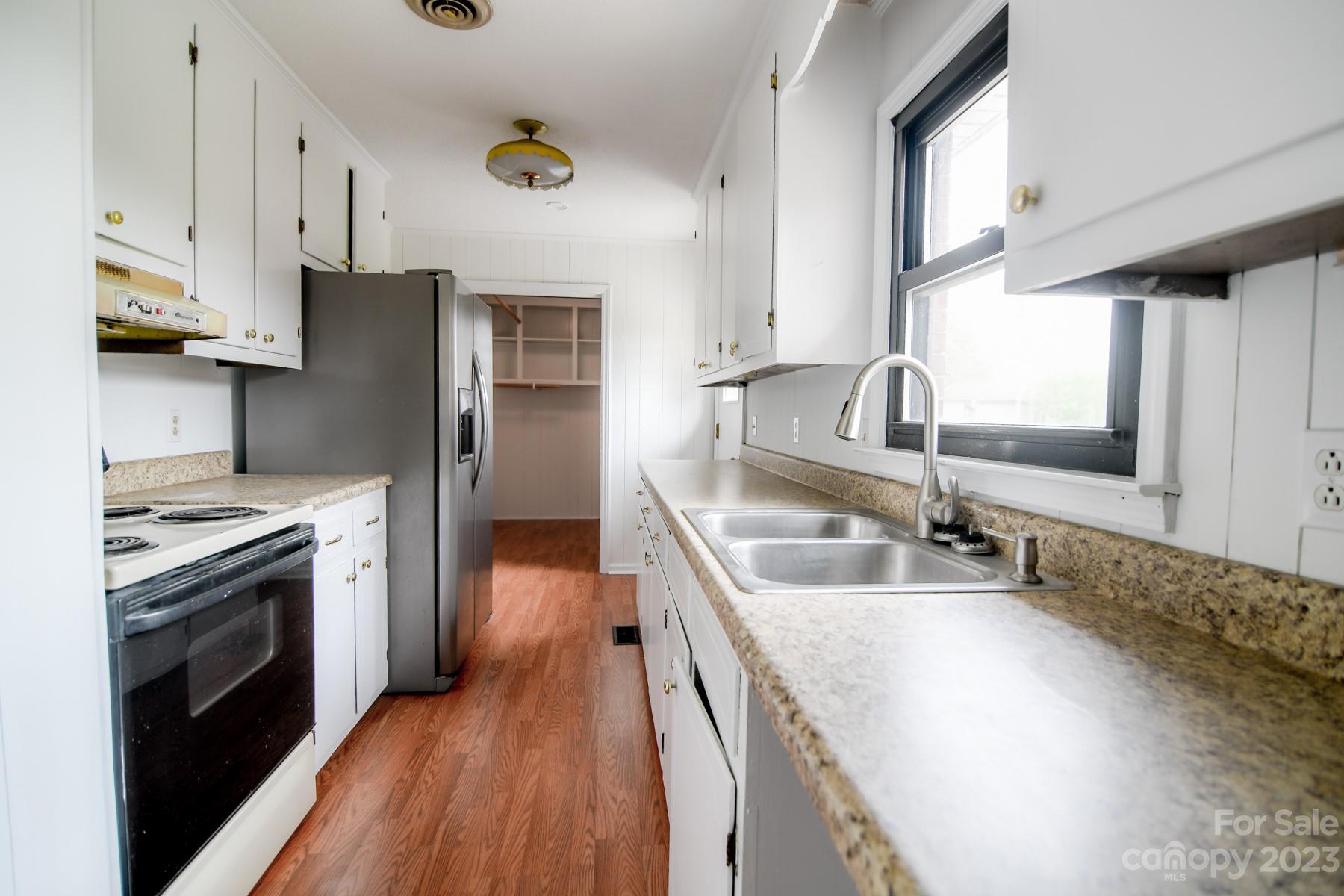 Southern Terrace - Residential