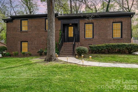 Photo of 3524 Donovan Place, Charlotte, NC 28215 (MLS # 4343618)