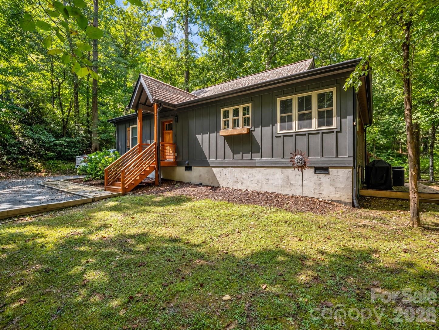 126 Swans Way W