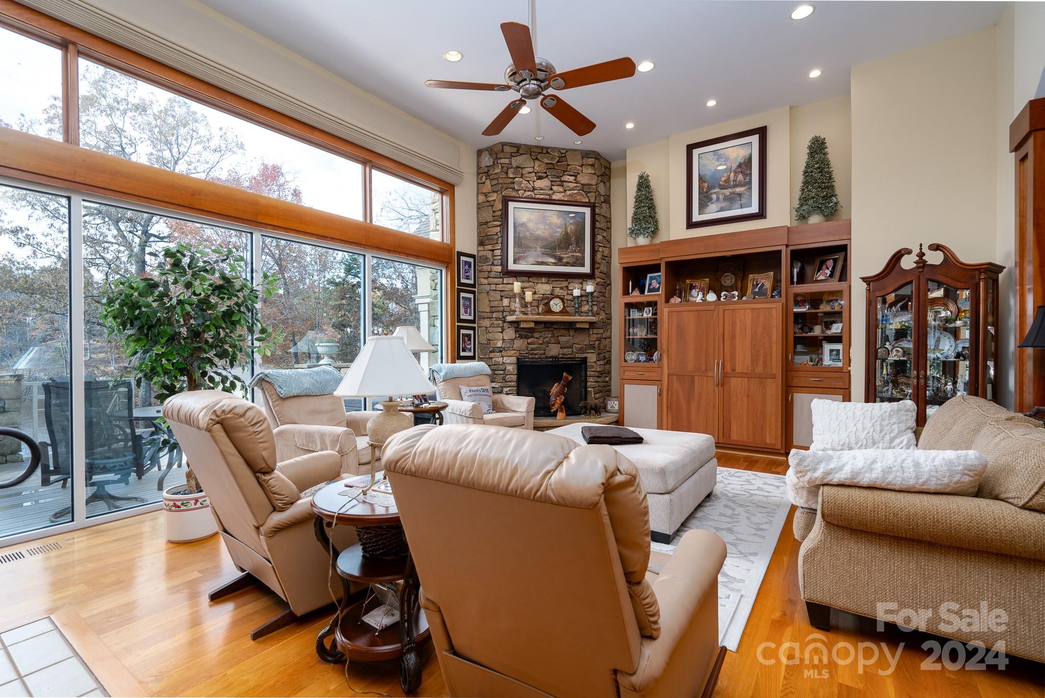 Uwharrie Point - Residential