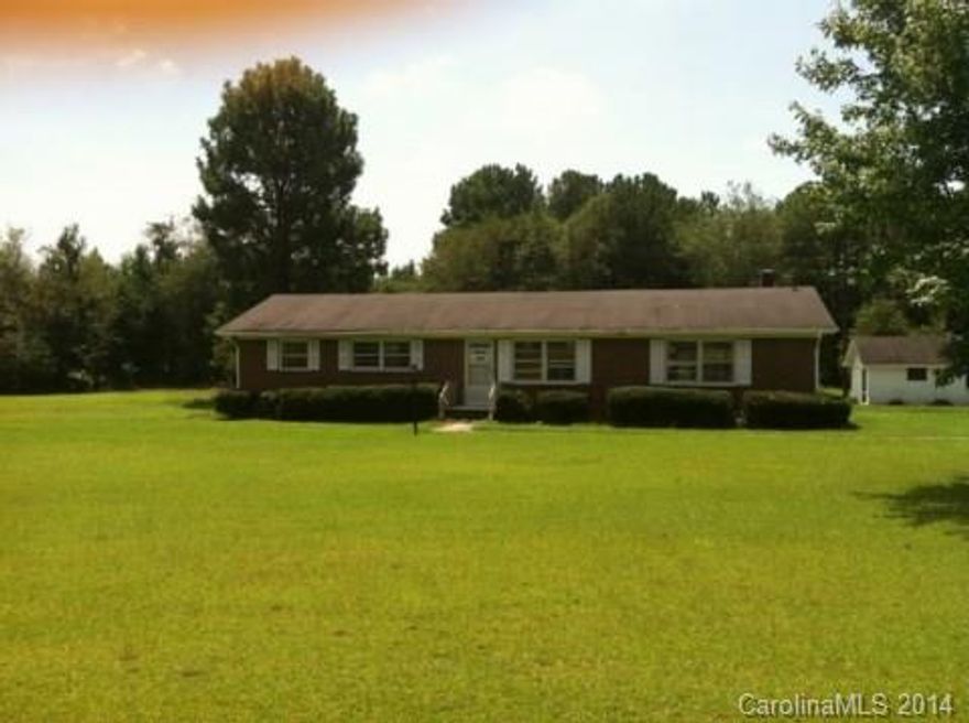 3BD/2BA Ranch on large lot. Sold As-Is. Property was built prior to 1978 and lead based paint potentially exists. The property is uninhabitable AND/OR severely damaged with deteriorated paint surfaces that will not be treated by VA and which will need to be opened or removed.