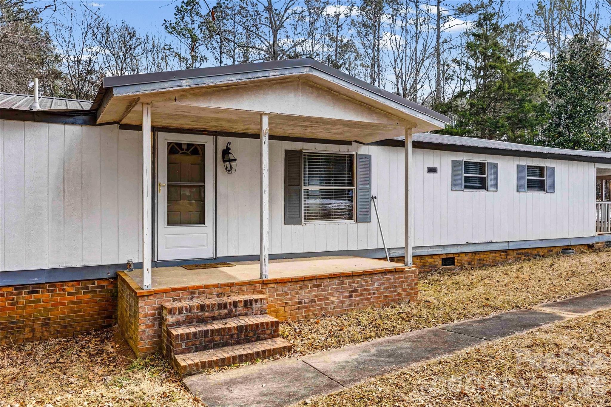 1612 Honeysuckle Pond Road