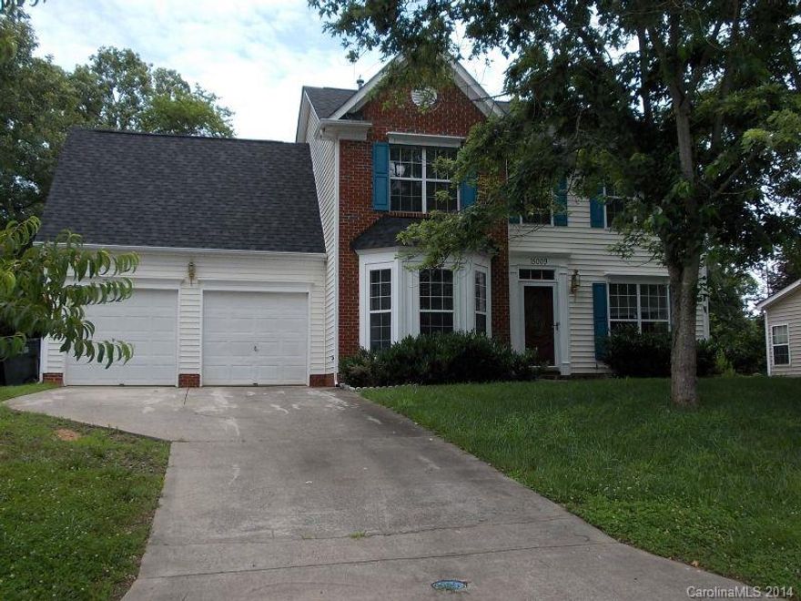 This 2 story home features 4 bedrooms, 2.5 bathrooms and over 2300 square feet.  It has a formal living room, formal dining room, large living room with fireplace and spacious kitchen with breakfast area.  Master has walk in closet and private bath with vaulted ceiling, dual vanity and separate tub/shower.  4th Bedroom is extra large.  The home also has a patio and good size back yard.  Located on quiet cul-de-sac lot just off Steele Creek and Hamilton Rd.  Close to S. Tryon, I-77 and Lake Wylie