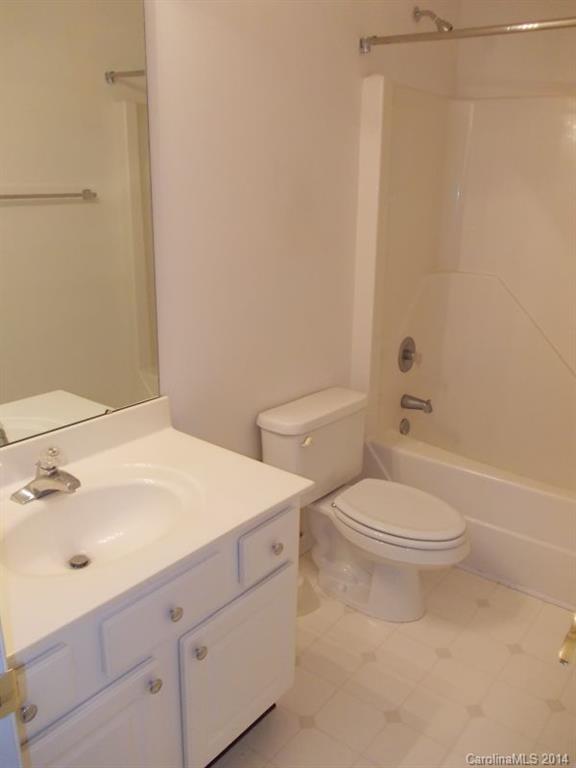 Wiltshire Manor - Residential Lease