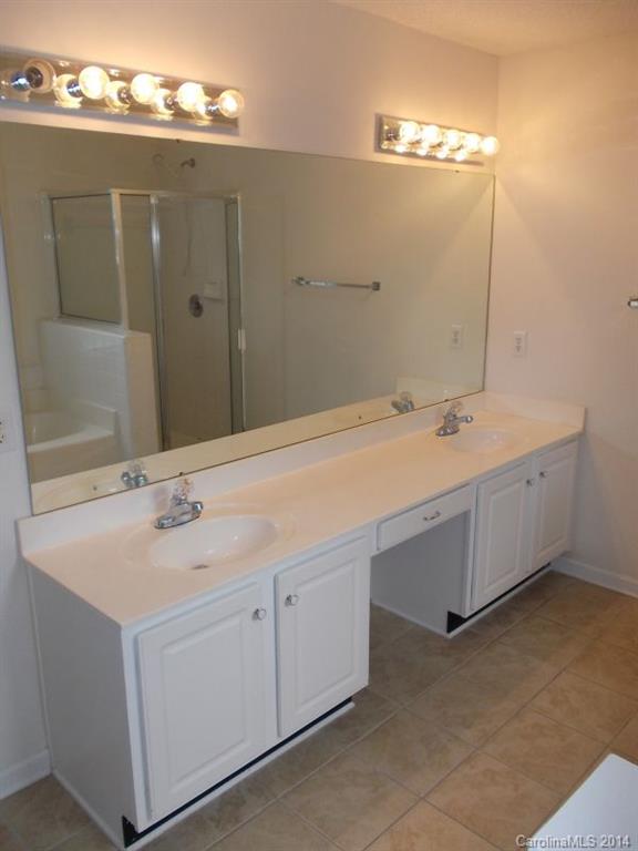 Wiltshire Manor - Residential Lease