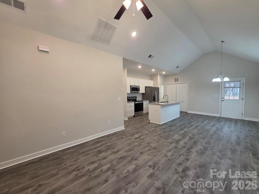 215 E Division Avenue