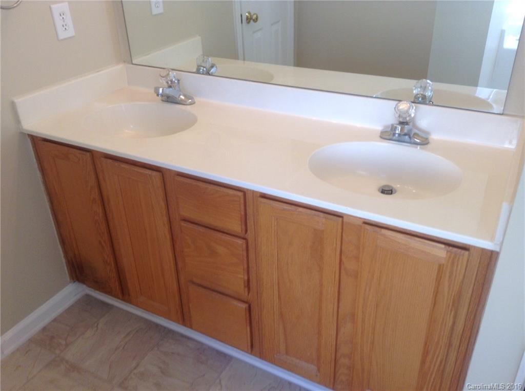 Ridge Crossing - Residential Lease