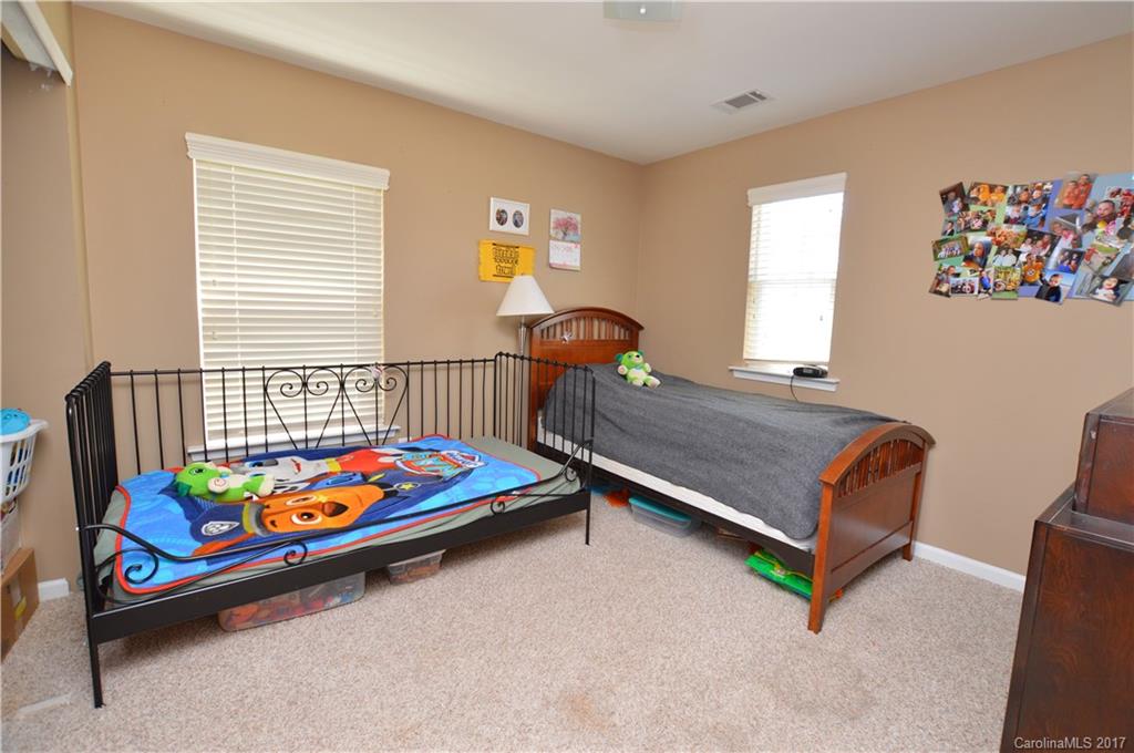 Hamilton Lakes - Residential