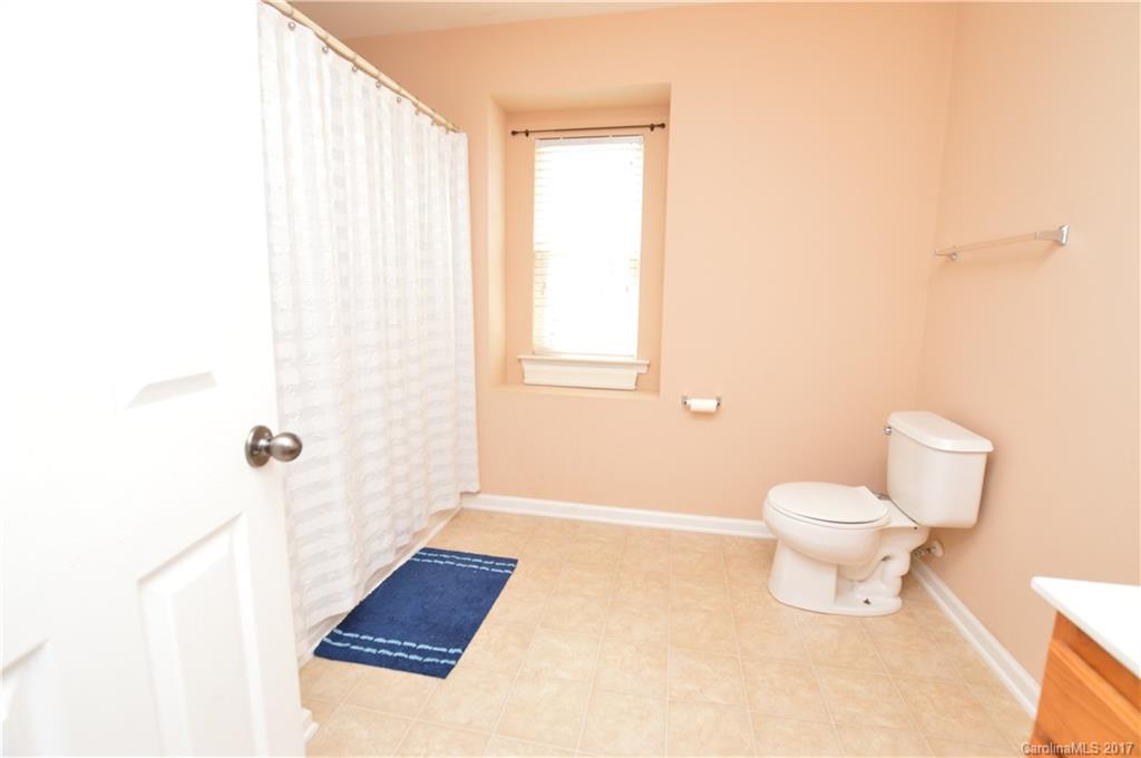 Hamilton Lakes - Residential