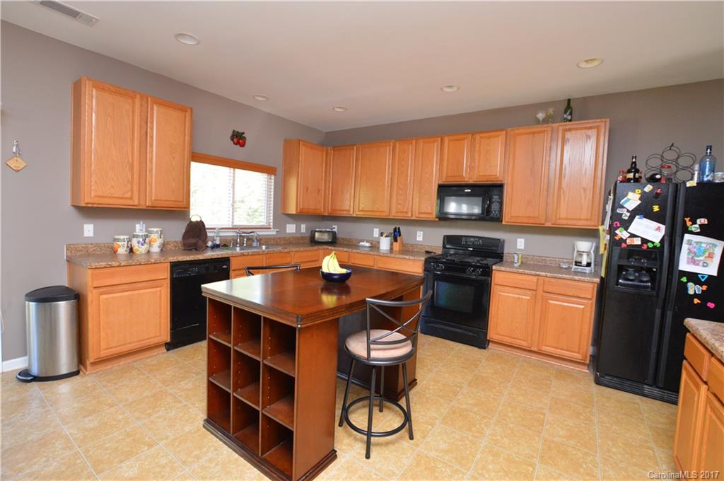 Hamilton Lakes - Residential