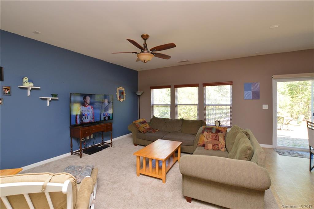 Hamilton Lakes - Residential