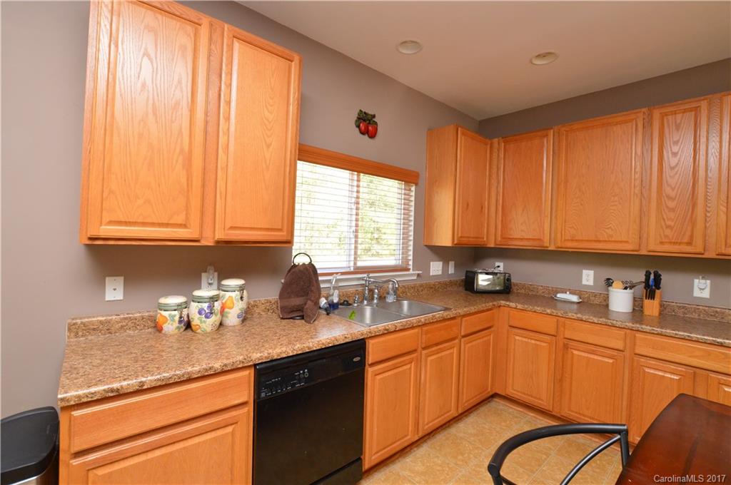 Hamilton Lakes - Residential