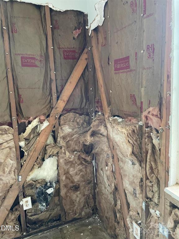 1124 Riverside Drive