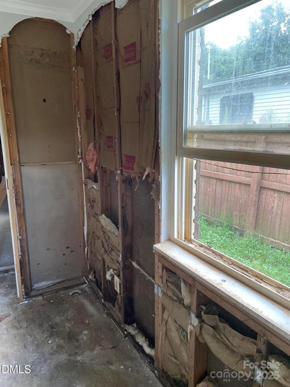 1124 Riverside Drive