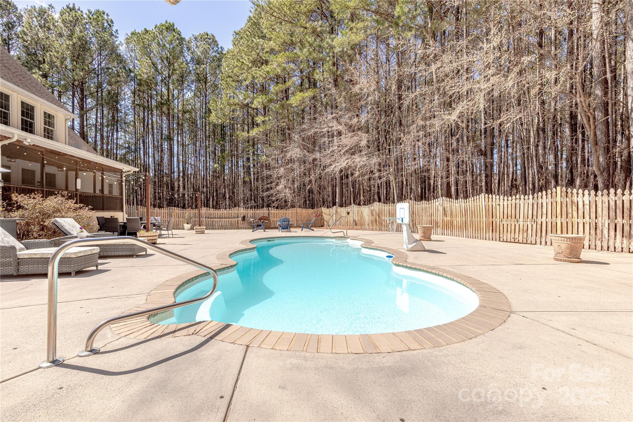 Mckee Point - Residential