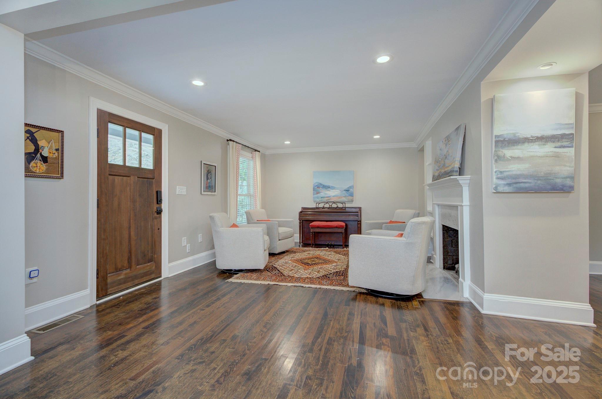 823 Sedgefield Road