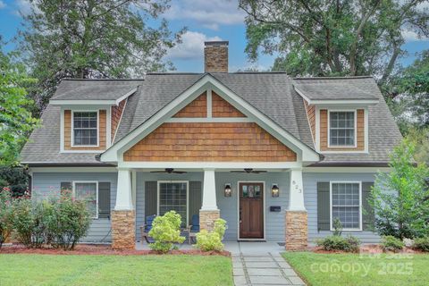 Photo of 823 Sedgefield Road, Charlotte, NC 28209 (MLS # 4293910)