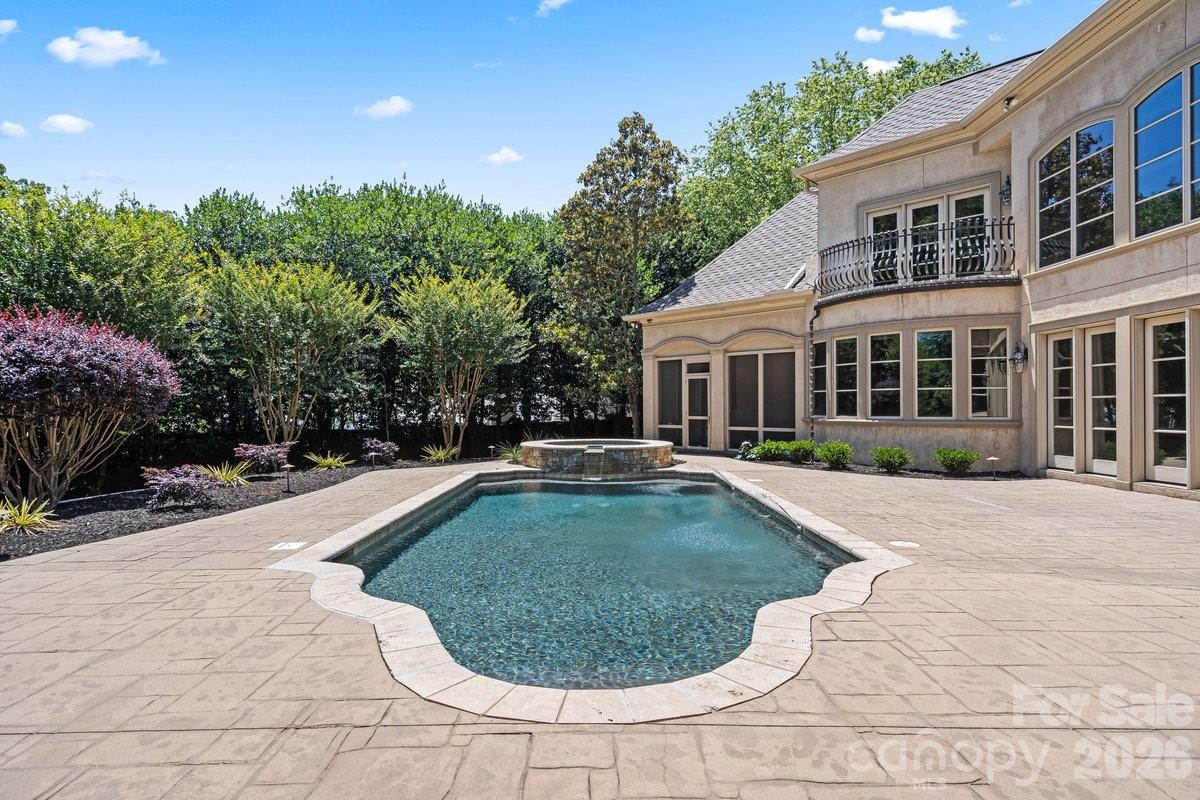 8600 Fairview Road