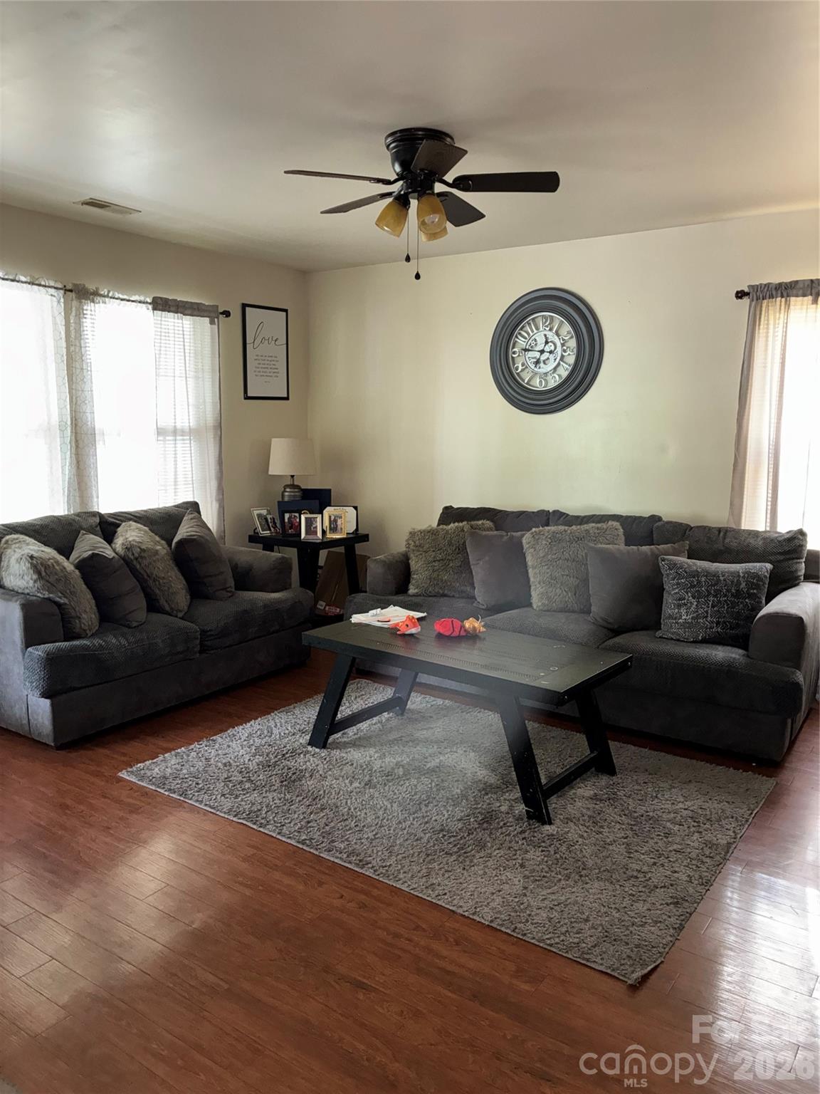 930 Wainwright Avenue