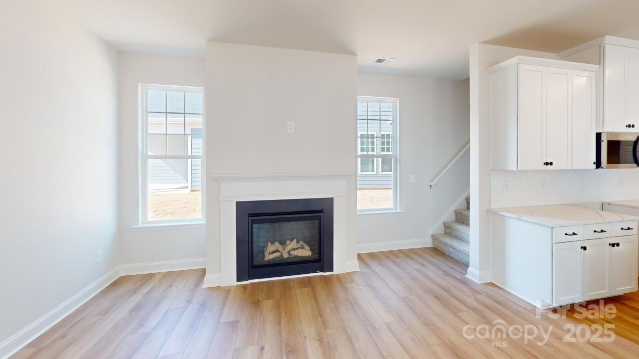 9601 Pointer Road 77